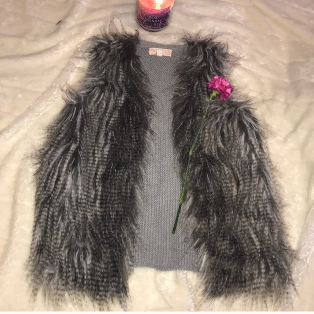 Fur vest